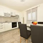 Hébergement de vacances Dalmatina By Interhome